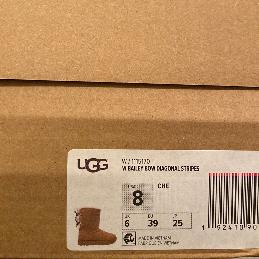 🍁UGG🍁 BAILEY BOW DIAGONAL STRIPES BOOTS - Picture 16 of 16